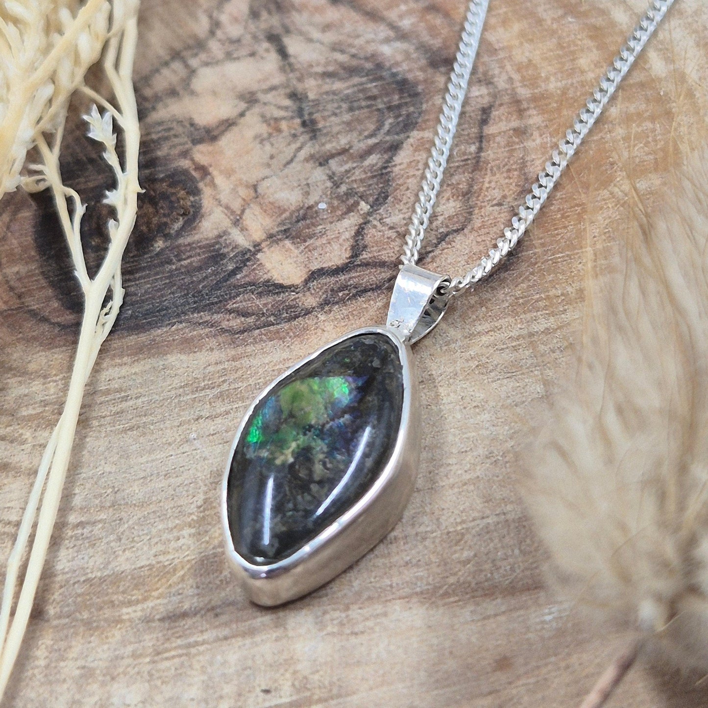 Ammolite Pendant | Ammolite | Ammolite Jewellery | Canadian Ammolite |