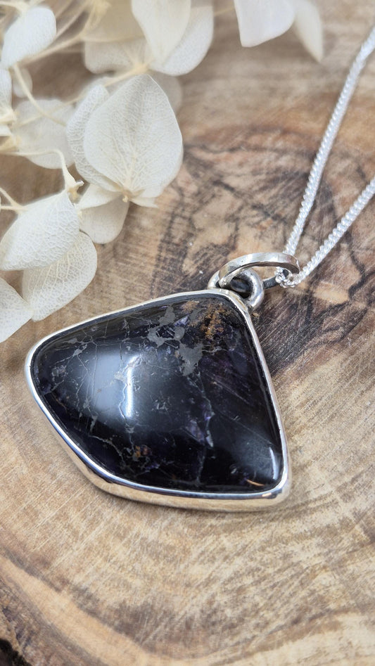 Blue John | Blue John Pendant | Blue John Necklace | Blue John Jewellery Jones Stones