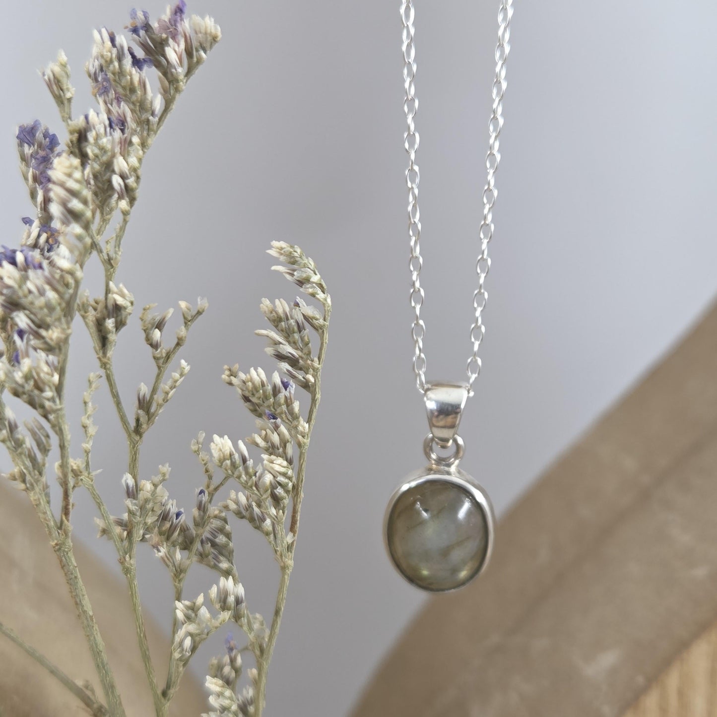 Labradorite| Labradorite Pendant | Labradorite Necklace | Labradorite Jewellery Jones Stones