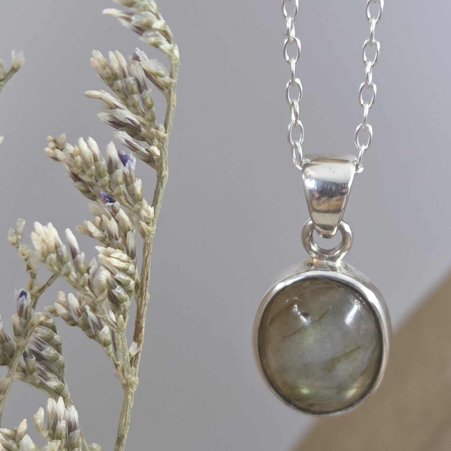 Labradorite| Labradorite Pendant | Labradorite Necklace | Labradorite Jewellery Jones Stones